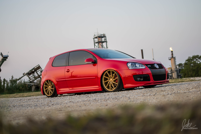 Illustration for article titled VW Golf GTi photoshoot